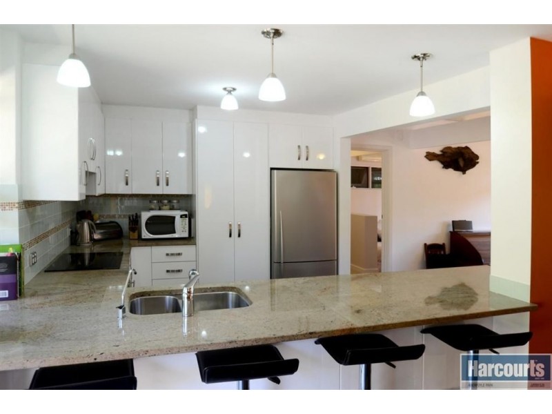 9 Stanbury Avenue, Happy Valley SA 5159