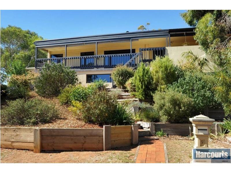 9 Stanbury Avenue, Happy Valley SA 5159