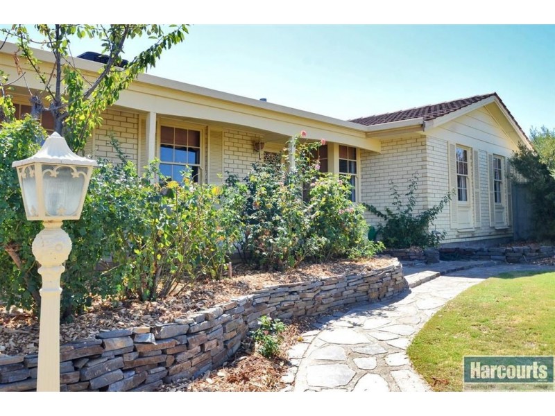 1 Lorina Court, Flagstaff Hill SA 5159