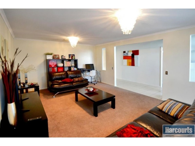 2 Cypress Court, Flagstaff Hill SA 5159