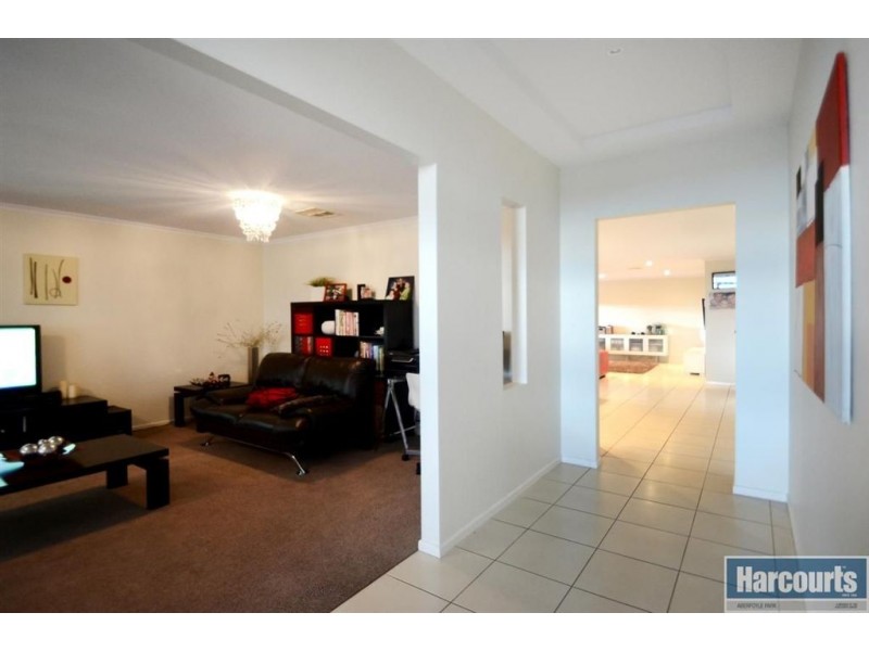 2 Cypress Court, Flagstaff Hill SA 5159