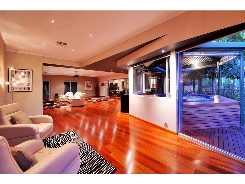 30 Vaucluse Drive, Happy Valley SA 5159