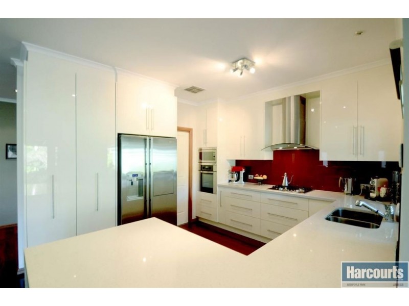 30 Vaucluse Drive, Happy Valley SA 5159