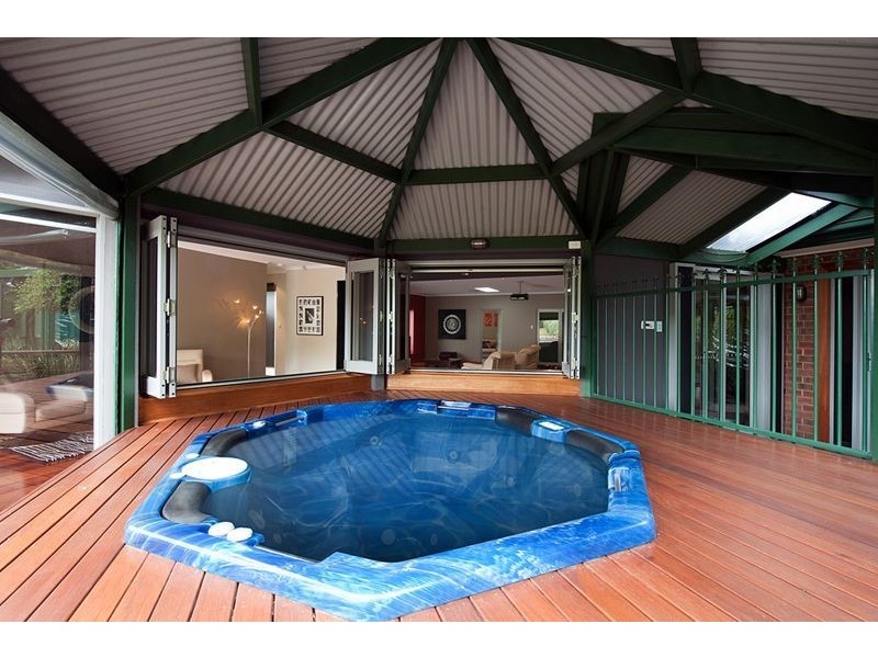 30 Vaucluse Drive, Happy Valley SA 5159