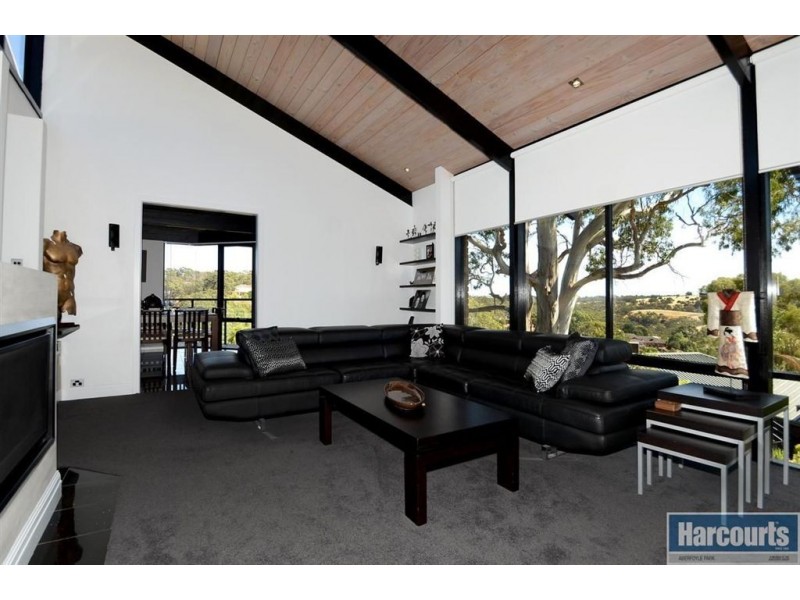 27 Kingfisher Circuit, Flagstaff Hill SA 5159