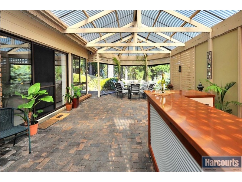 11 Walters Crescent, Aberfoyle Park SA 5159