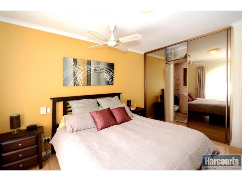 7 Jade Crescent, Happy Valley SA 5159
