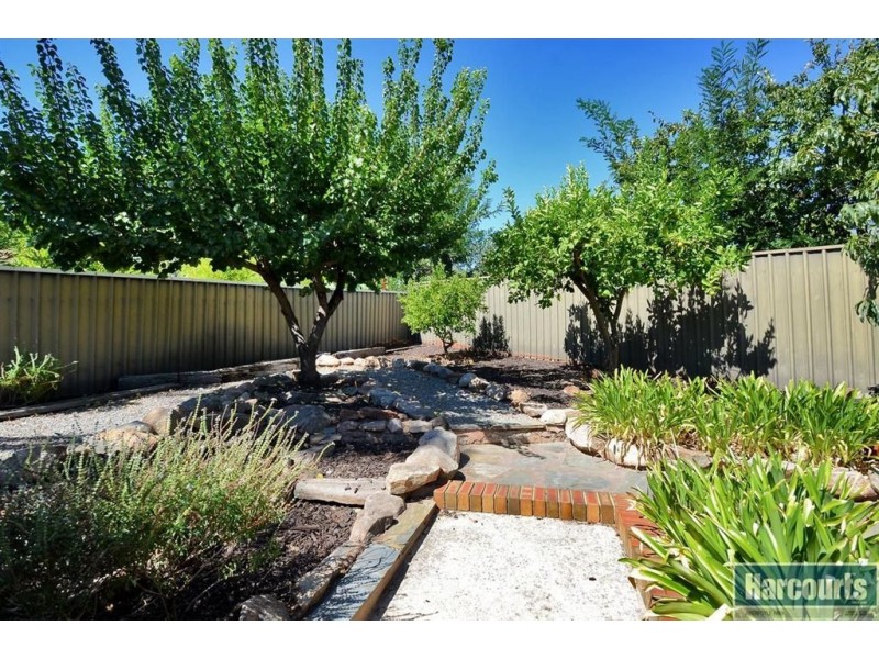 7 Jade Crescent, Happy Valley SA 5159