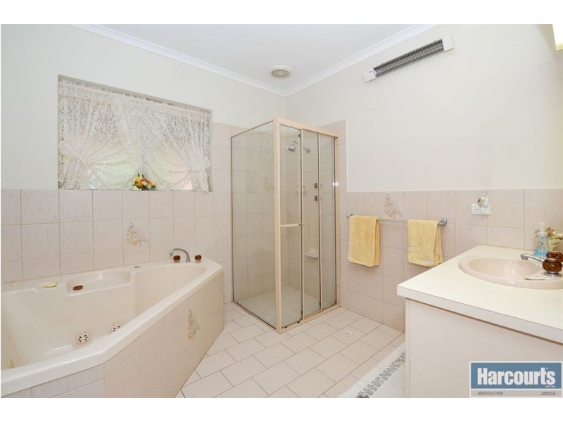 41 Monterey Pine Drive, Aberfoyle Park SA 5159