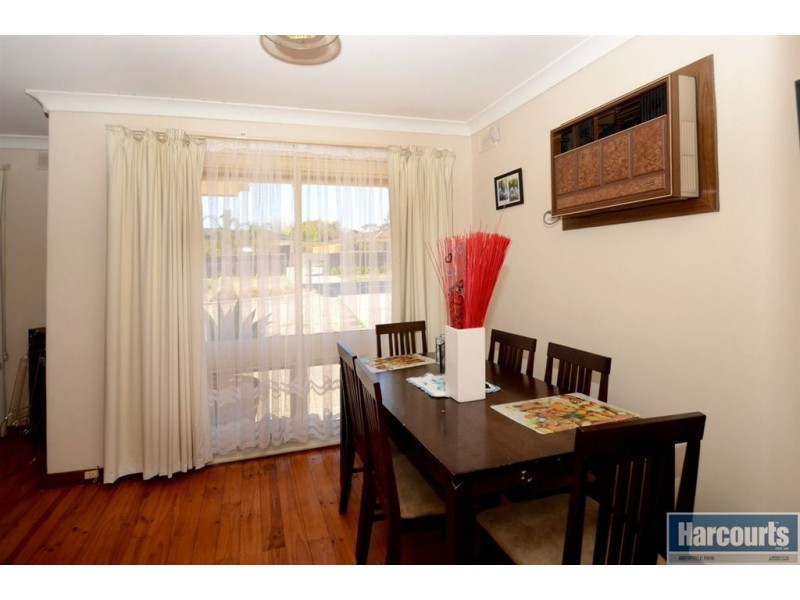 4 Richardson Crescent, Morphett Vale SA 5162