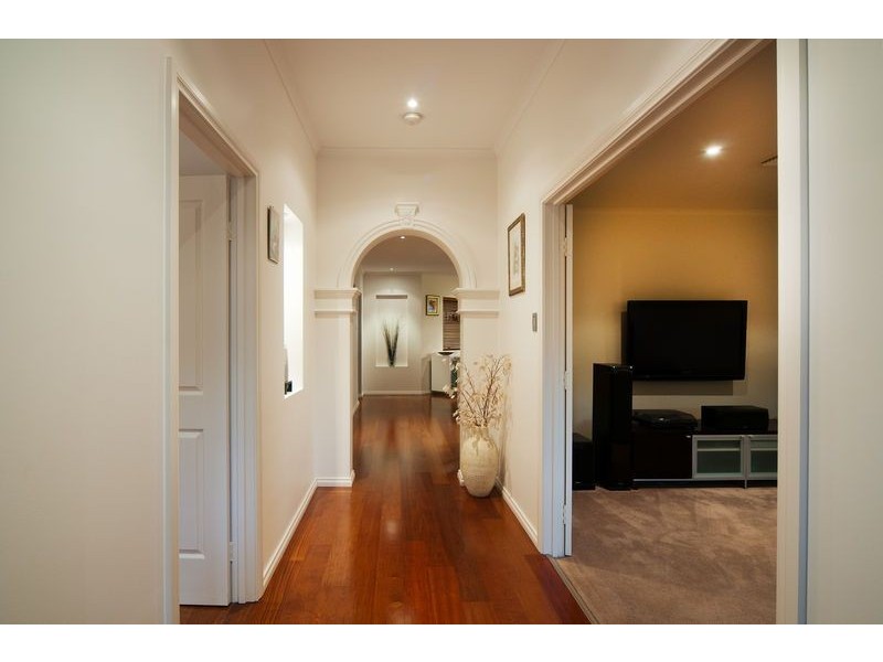 4 Coulter Street, Flagstaff Hill SA 5159