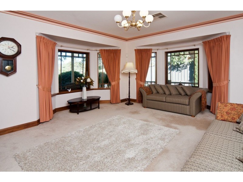54 Kingfisher Circuit, Flagstaff Hill SA 5159