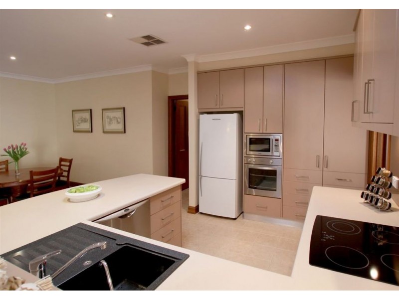 54 Kingfisher Circuit, Flagstaff Hill SA 5159