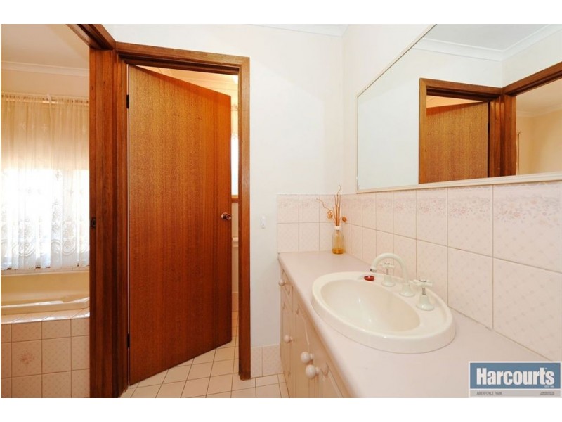 38 Skyline Drive, Flagstaff Hill SA 5159