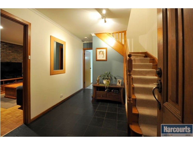 42 York Drive, Flagstaff Hill SA 5159