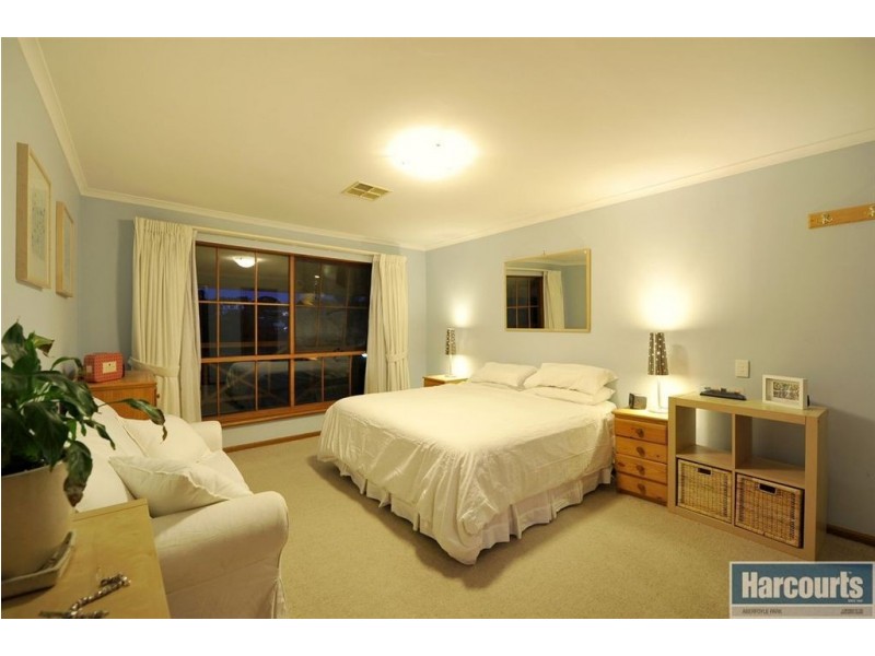 42 York Drive, Flagstaff Hill SA 5159