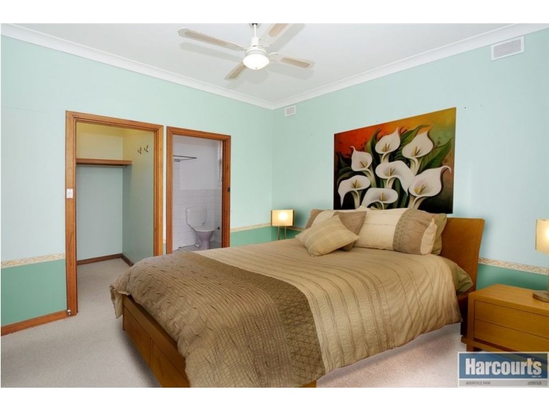 42 Burns Court, Morphett Vale SA 5162