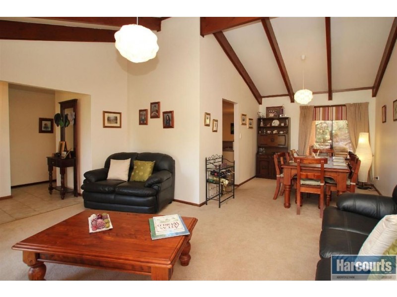 47 Woodlea Drive, Aberfoyle Park SA 5159