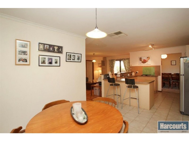 47 Woodlea Drive, Aberfoyle Park SA 5159