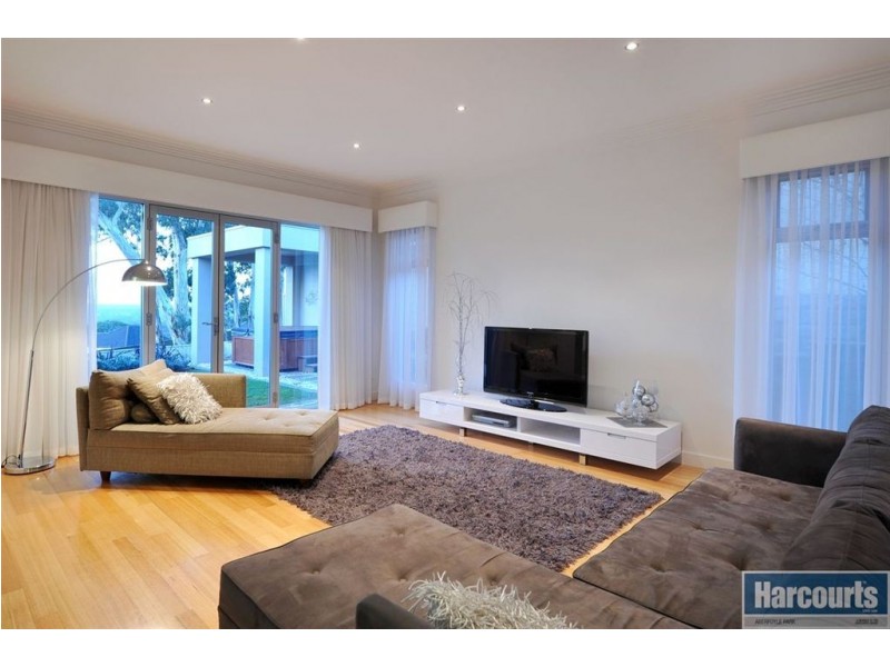 21 Charlson Rise, Chandlers Hill SA 5159