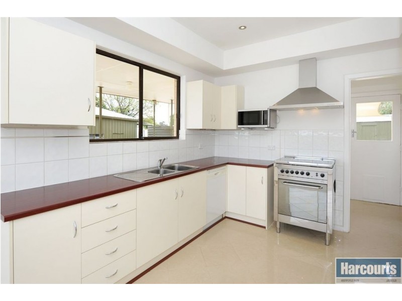 19 Almond Grove, Morphett Vale SA 5162
