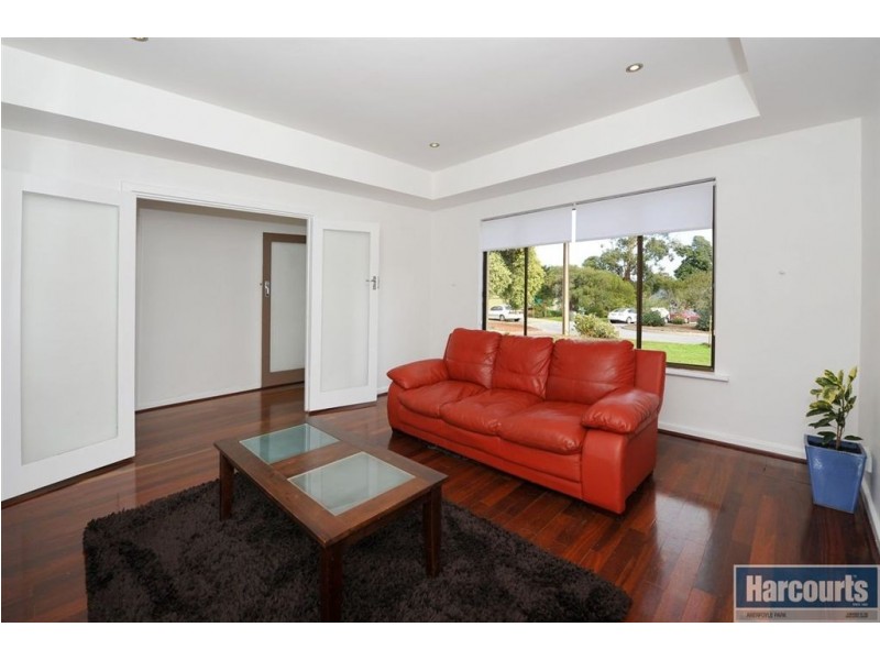 19 Almond Grove, Morphett Vale SA 5162