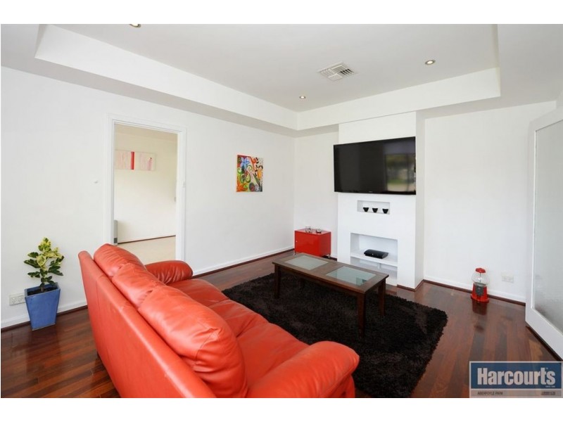 19 Almond Grove, Morphett Vale SA 5162