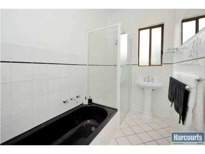 19 Almond Grove, Morphett Vale SA 5162