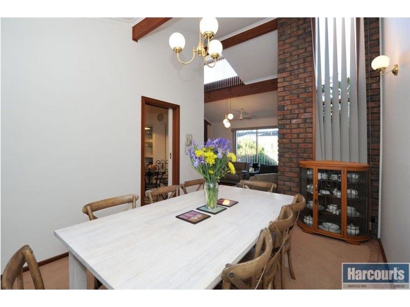 28 Monaco Circuit, Aberfoyle Park SA 5159