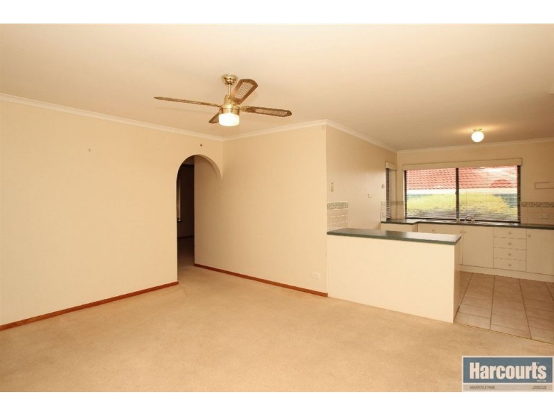 25 Parkes Avenue, Woodcroft SA 5162