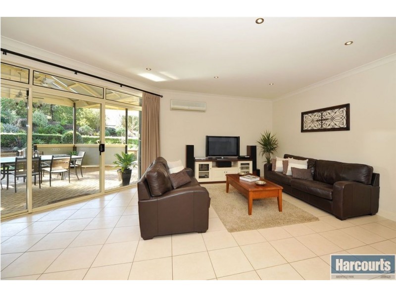 20 Fairfield Road, Mount Barker SA 5251