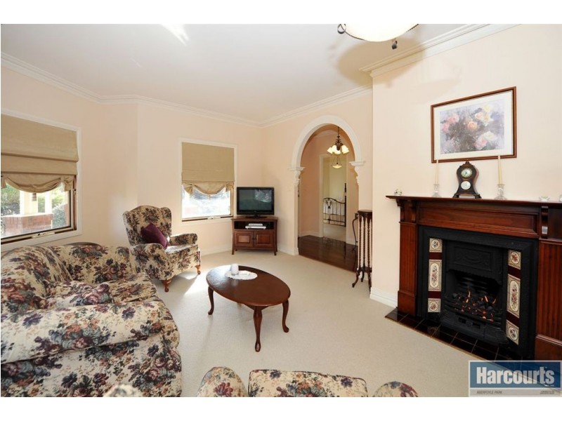 20 Fairfield Road, Mount Barker SA 5251