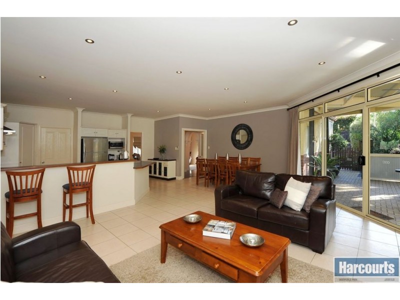 20 Fairfield Road, Mount Barker SA 5251