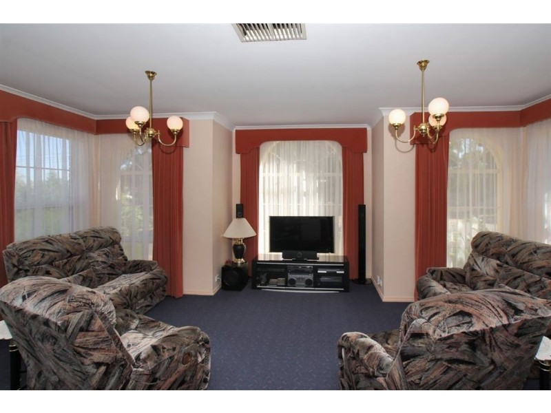 106 Windebanks Road, Aberfoyle Park SA 5159