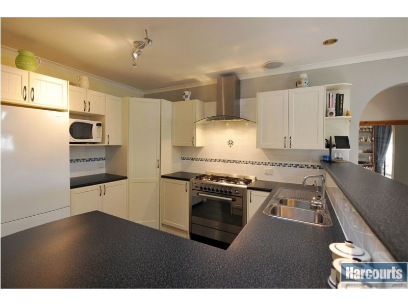 97 Delta Crescent, Aberfoyle Park SA 5159