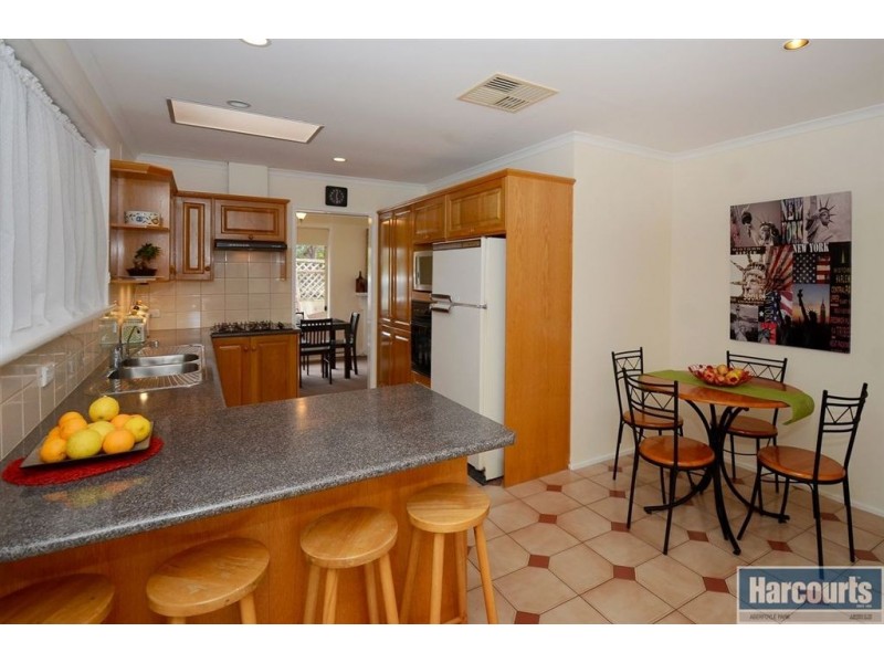 18 Black Road, Flagstaff Hill SA 5159