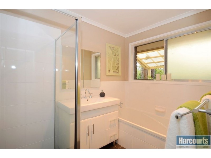 18 Black Road, Flagstaff Hill SA 5159