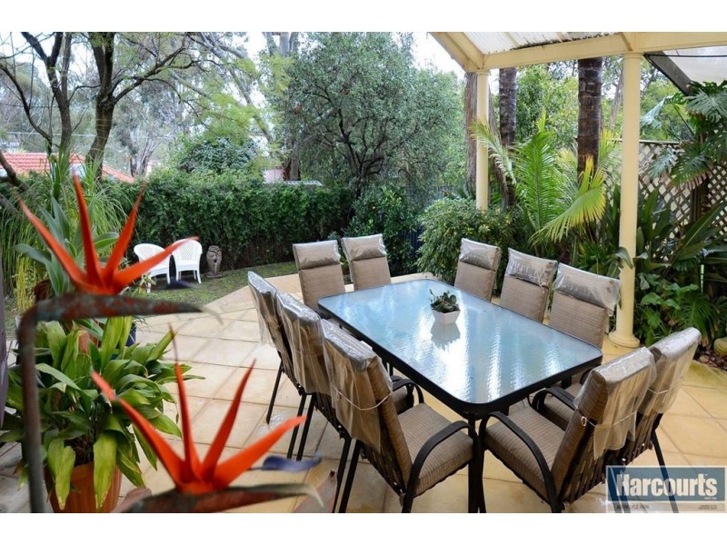 18 Black Road, Flagstaff Hill SA 5159