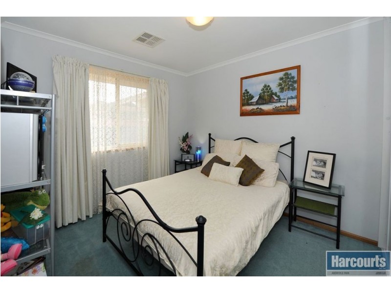 42 McHarg Road, Happy Valley SA 5159