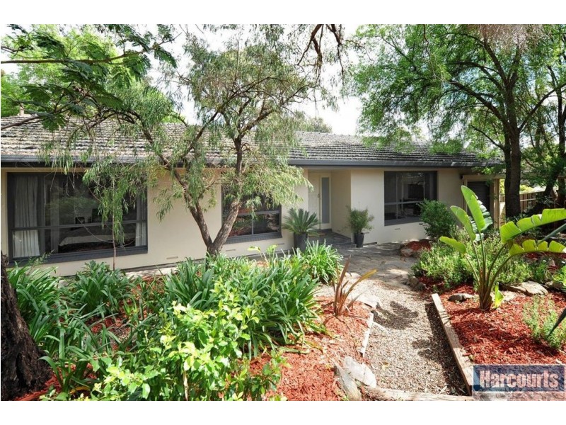 13 Glenalvon Drive, Flagstaff Hill SA 5159