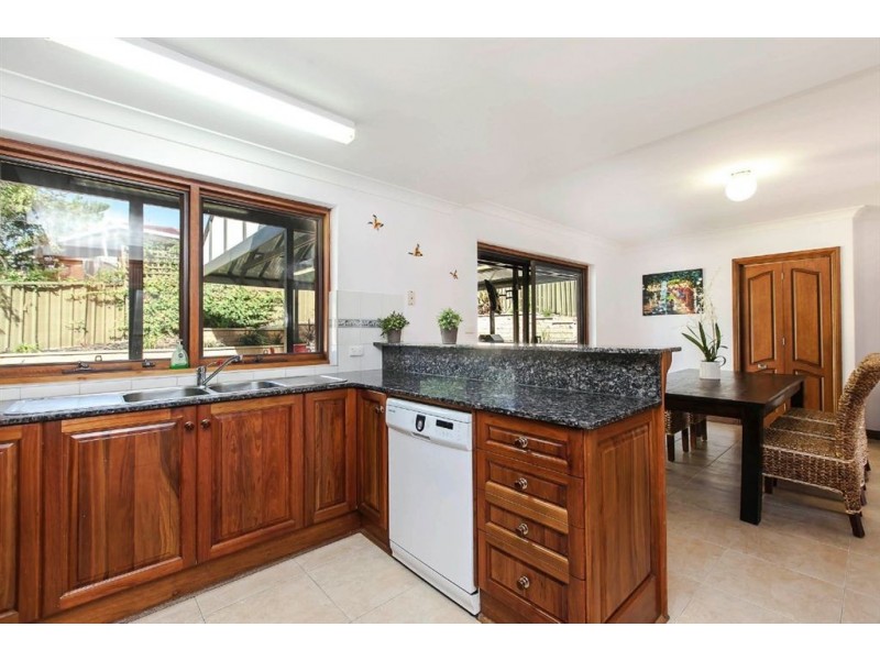 5 Grassdale Rise, Aberfoyle Park SA 5159