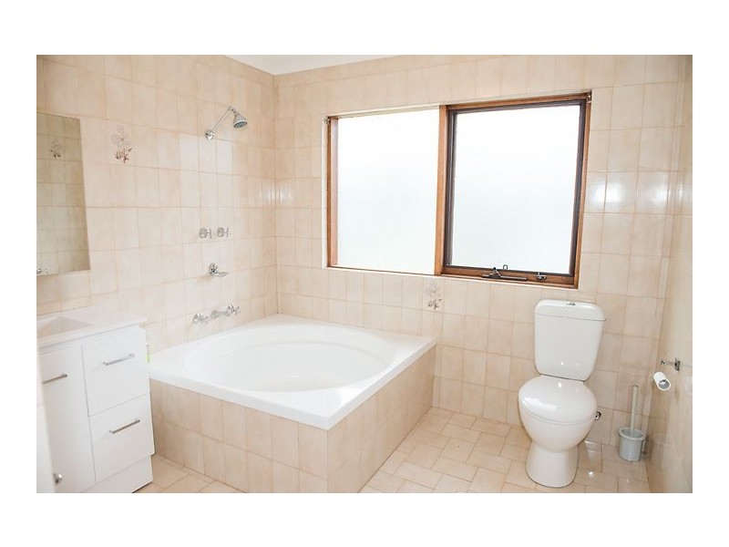 5 Grassdale Rise, Aberfoyle Park SA 5159