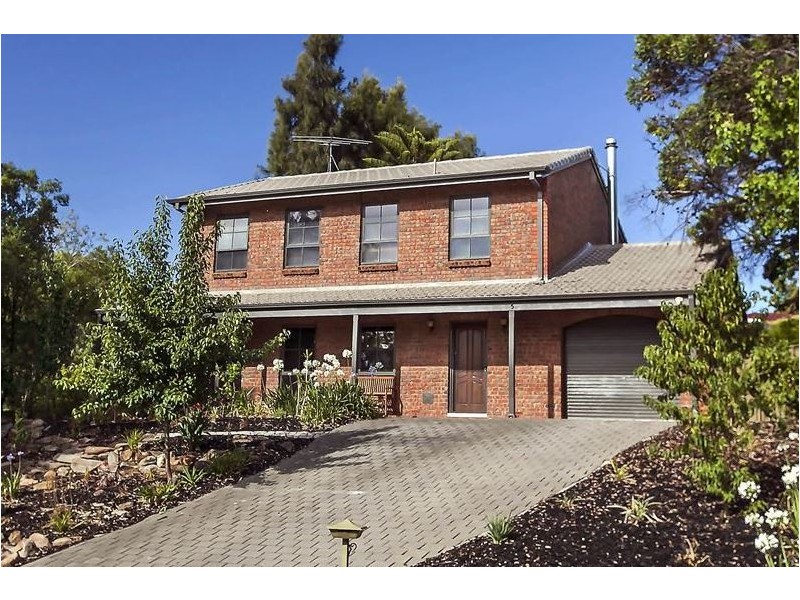 5 Grassdale Rise, Aberfoyle Park SA 5159