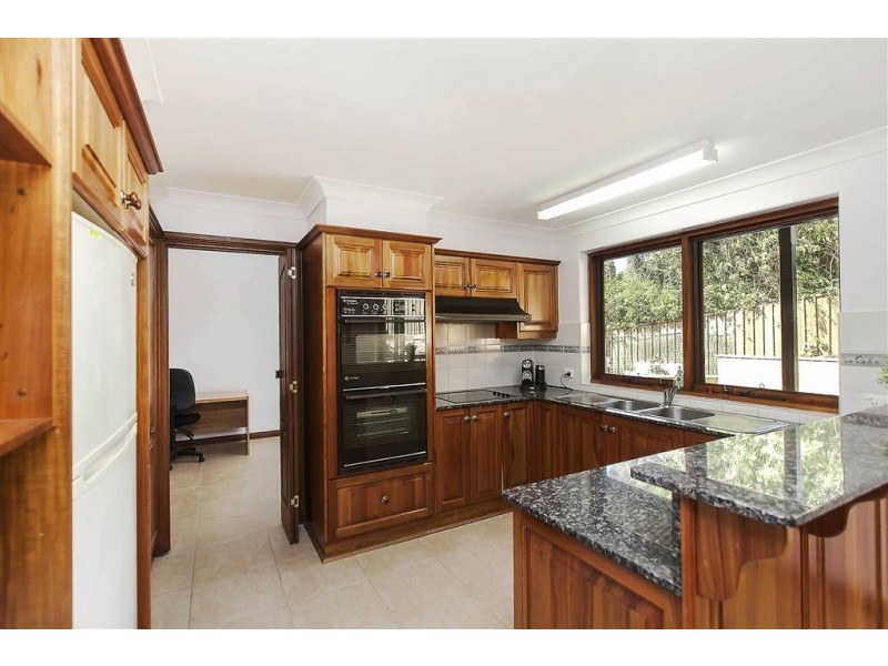 5 Grassdale Rise, Aberfoyle Park SA 5159