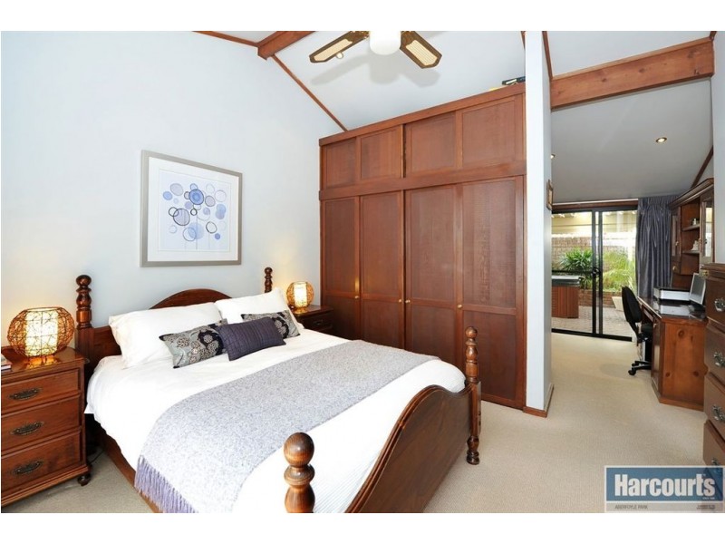 1 Bruce Street, Aberfoyle Park SA 5159