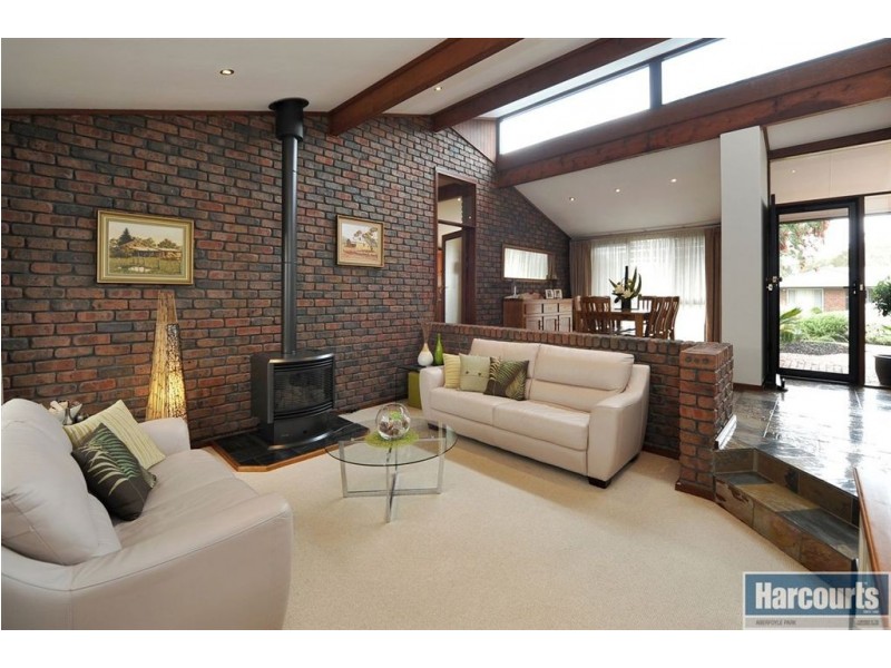 1 Bruce Street, Aberfoyle Park SA 5159