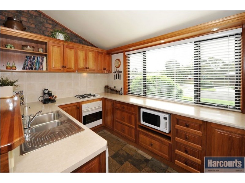 1 Bruce Street, Aberfoyle Park SA 5159