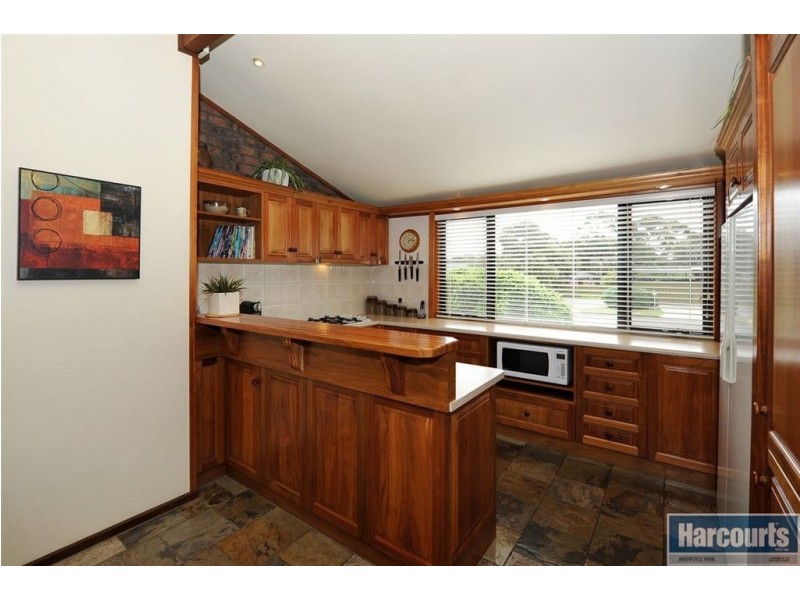 1 Bruce Street, Aberfoyle Park SA 5159