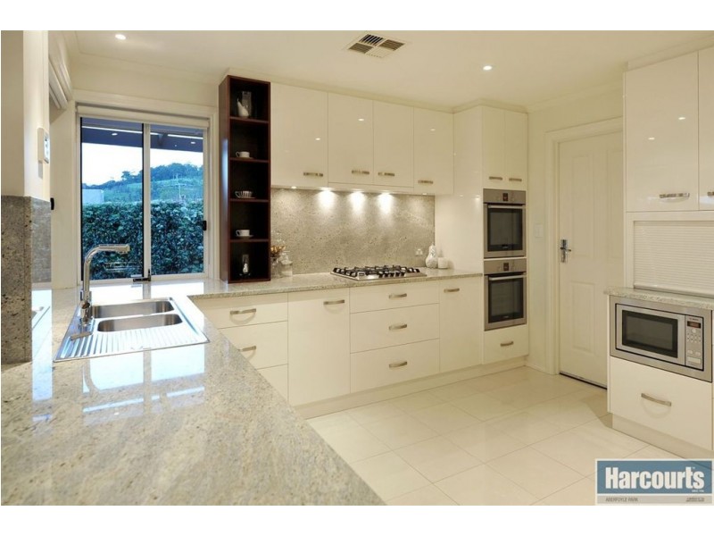 31 Vaucluse Drive, Happy Valley SA 5159