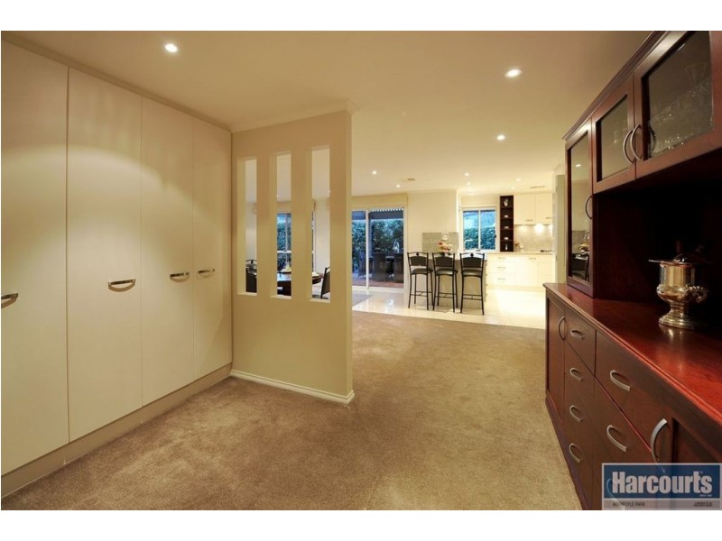 31 Vaucluse Drive, Happy Valley SA 5159
